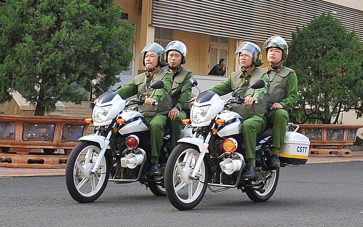 Chiếm đoạt trên 163 tỉ đồng từ tín dụng đen núp bóng ngân hàng - Ảnh 2.