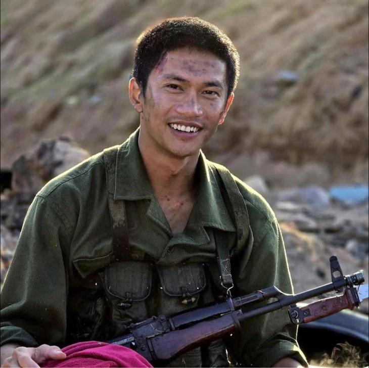 'Còn gì đẹp hơn' của giọng ca 'Phép màu': Khi Gen Z yêu nước bằng cả trái tim mình - Ảnh 1. Còn gì đẹp hơn - Ảnh 1.