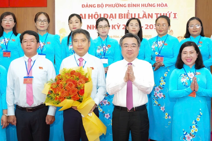 Phó bí thư quận đông dân nhất TP.HCM cũ làm bí thư phường Bình Hưng Hòa - Ảnh 3.
