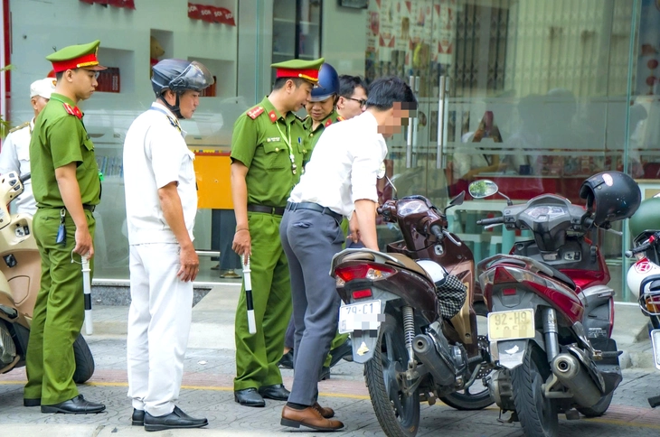 vỉa hè - Ảnh 2.