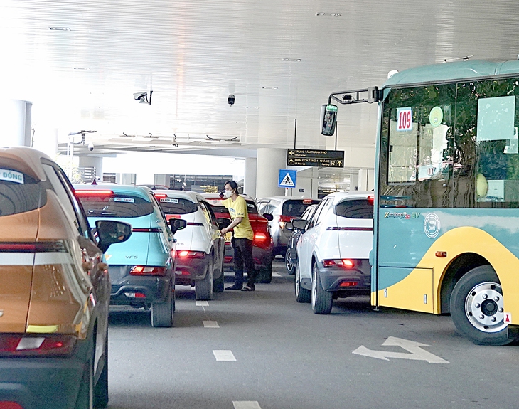 nhà ga t3 - Ảnh 1.