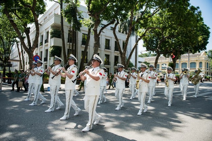 Hồ Gươm - Ảnh 4.