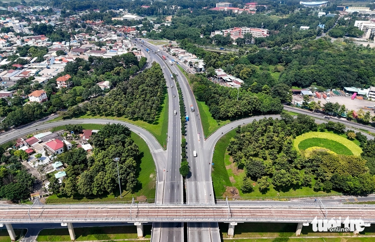 siêu đô thị TP.HCM - Ảnh 1.