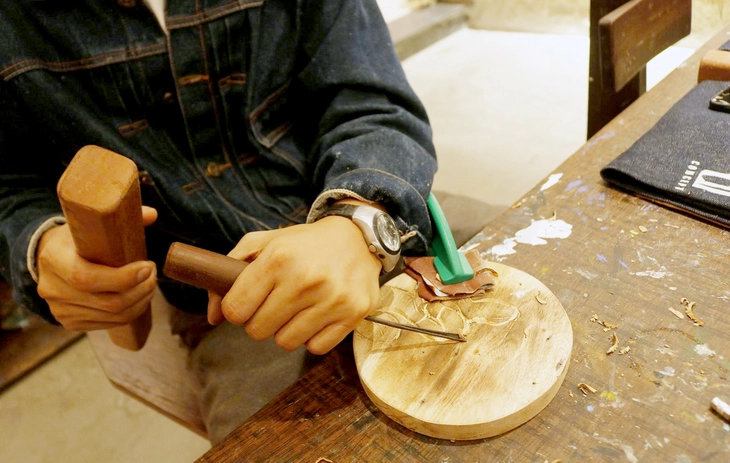 điêu khắc gỗ - Ảnh 1.