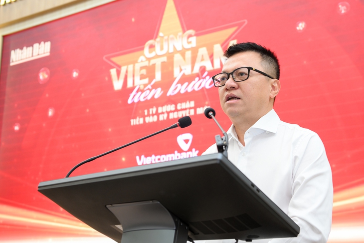 Hàng trăm ngàn người cả nước sẽ mặc áo cờ đỏ sao vàng, hát quốc ca để Cùng Việt Nam tiến bước - Ảnh 5.