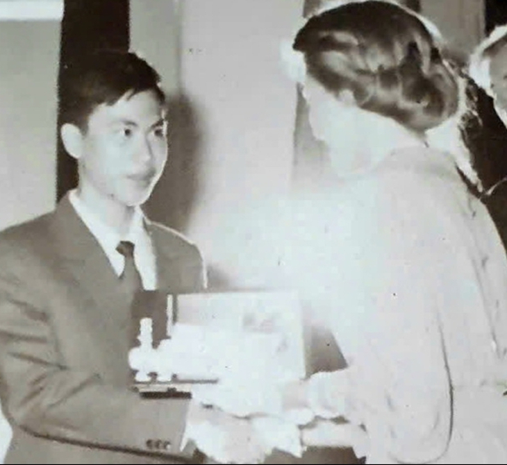Nhà toán học Lê Bá Khánh Trình: Học trò đã nâng tôi lên - Ảnh 2. Nhà toán học Lê Bá Khánh Trình: 'Học trò đã nâng tôi lên' - Ảnh 2.