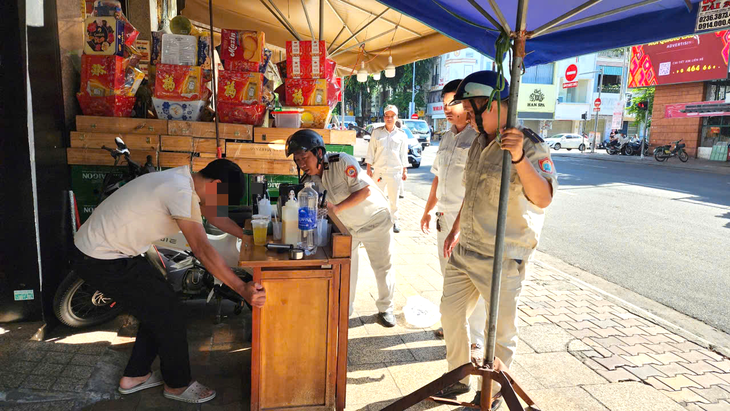 vỉa hè - Ảnh 1.