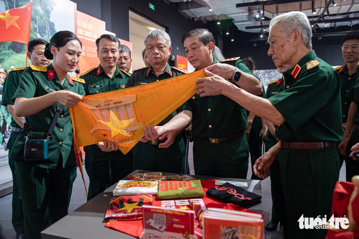 Hơn 300 hiện vật tại triển lãm 'Giữ trọn lời thề độc lập' kỷ niệm 80 năm Quốc khánh - Ảnh 3.