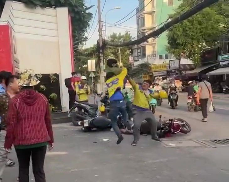 xe ôm công nghệ - Ảnh 1.