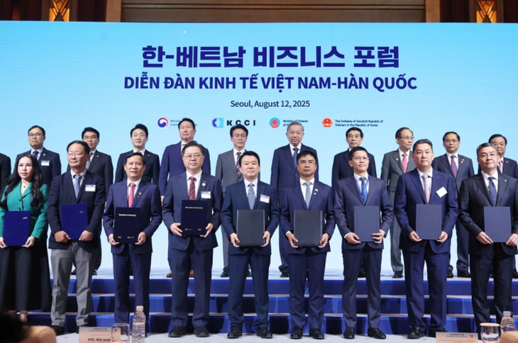 Tổng Bí thư Tô Lâm và Thủ tướng Hàn Quốc dự Diễn đàn kinh tế Việt Nam - Hàn Quốc - Ảnh 3.