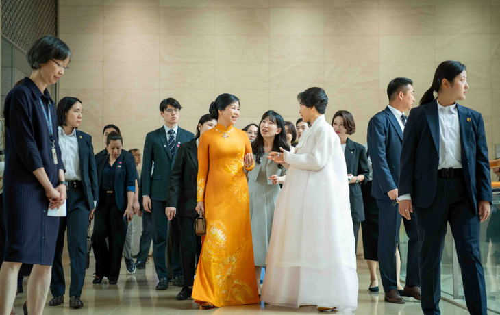 Tổng Bí thư Tô Lâm và Phu nhân dự tiệc trà, thưởng thức nghệ thuật truyền thống - Ảnh 12.