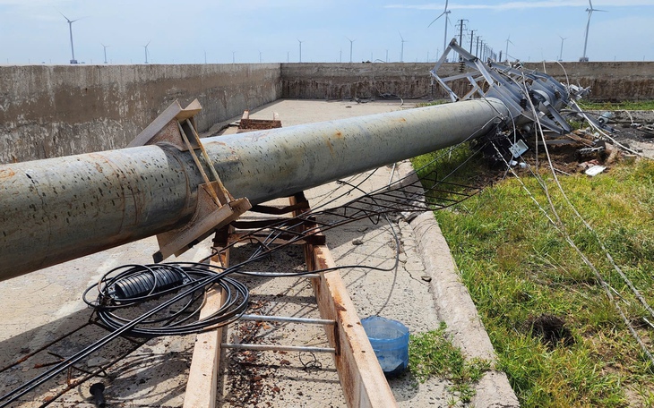 Trụ điện 110kV mất ốc chân đế, người dân thấp thỏm trước mùa mưa bão - Ảnh 4.