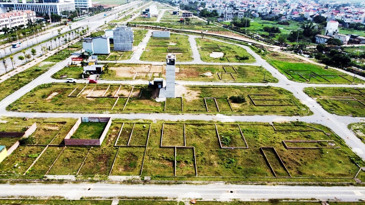 Bội thu tiền đất, không vội mừng - Ảnh 2. tiền sử dụng đất - Ảnh 2.