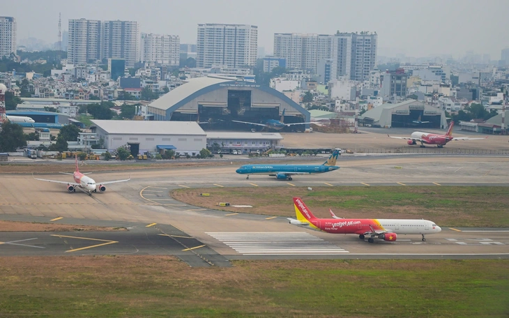 Không nên vội vàng chuyển các chuyến bay từ Tân Sơn Nhất qua Long Thành - Ảnh 2.