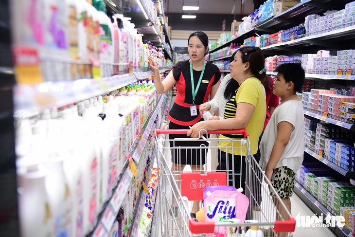 Satramart giảm giá ‘khủng’ gần 1.000 mặt hàng đón năm học mới - Ảnh 1.