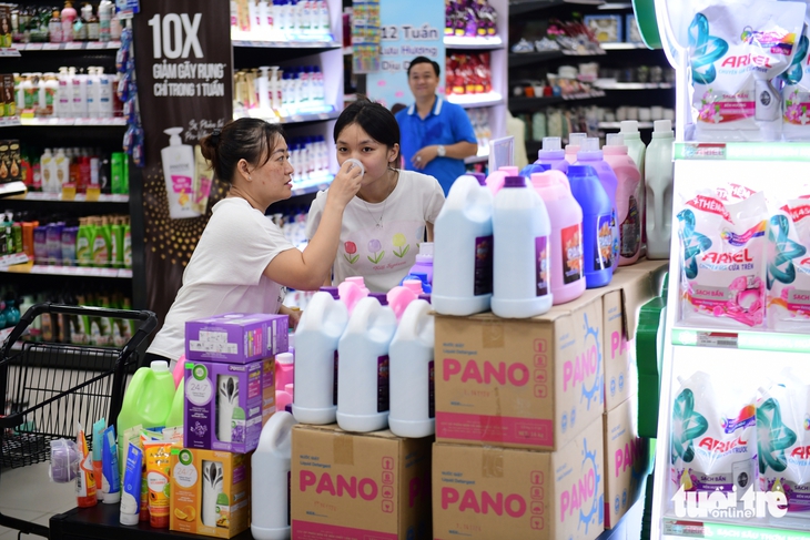 Satramart giảm giá ‘khủng’ gần 1.000 mặt hàng đón năm học mới - Ảnh 2.