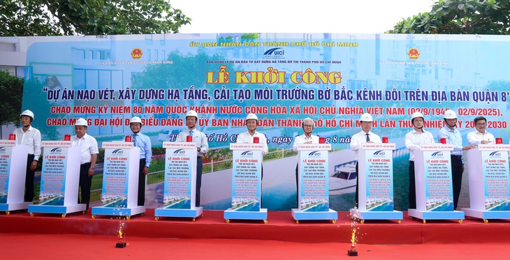 Khởi công cải tạo bờ bắc kênh Đôi: Chỉnh trang đô thị, phát triển giao thông thủy - Ảnh 1.
