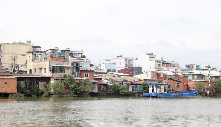 bờ bắc kênh đôi - Ảnh 3.