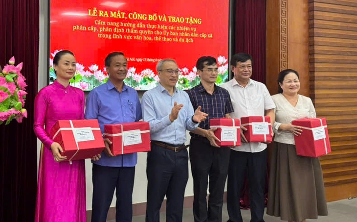 Cán bộ xã làm công tác văn hóa, thể thao và du lịch được phân quyền ra sao? - Ảnh 1. Cán bộ xã làm công tác văn hóa, thể thao và du lịch được phân quyền ra sao? - Ảnh 1.
