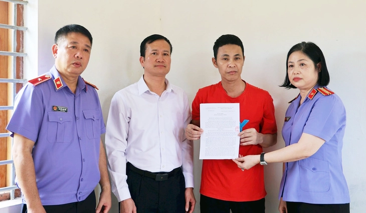 Vụ người nuôi gà lôi bị phạt 6 năm tù: Kháng nghị hủy án sơ thẩm để điều tra lại - Ảnh 1. gà lôi trắng - Ảnh 1.