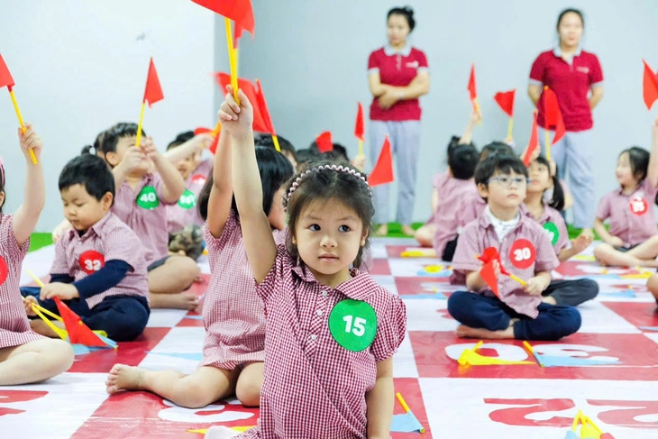 Tuyển giáo viên năm học mới ra sao? - Ảnh 2. giáo viên - Ảnh 2.