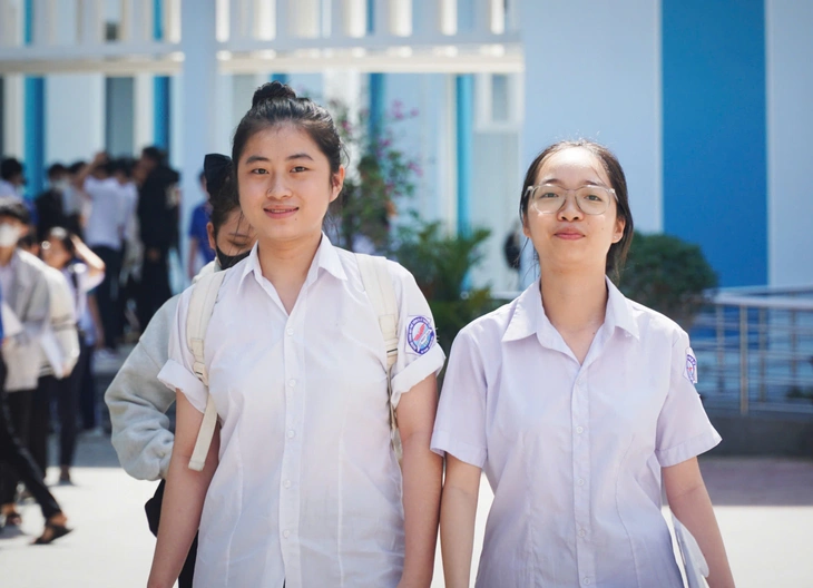 Khánh Hòa xem xét trách nhiệm giám khảo các bài thi văn tăng điểm cao sau phúc khảo- Ảnh 1. Khánh Hòa xem xét trách nhiệm giám khảo các bài thi văn tăng điểm cao sau phúc khảo- Ảnh 1.