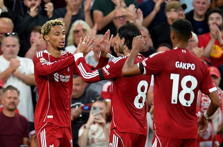 Tân binh rực sáng, Liverpool giành ba điểm ở trận khai mạc Premier League - Ảnh 1.