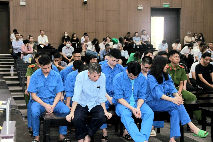 63 người lãnh án trong vụ đánh bạc tại Lucas Palace club, có 5 người nước ngoài - Ảnh 1.