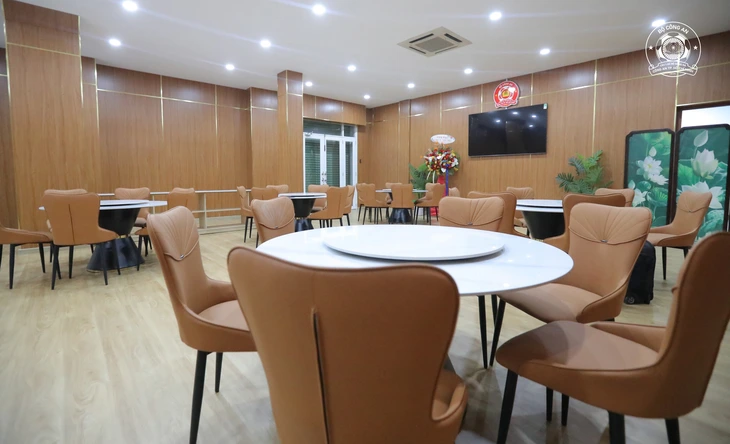 Sân Thống Nhất khoác áo mới chào đón 'biểu tượng trở lại' - Ảnh 5.