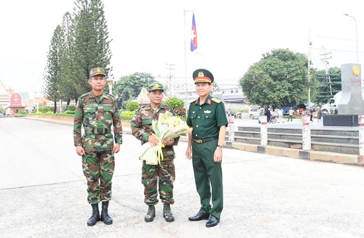 Tây Ninh đón 120 cán bộ, chiến sĩ Quân đội Hoàng gia Campuchia sang diễu binh dịp 2-9 - Ảnh 2.