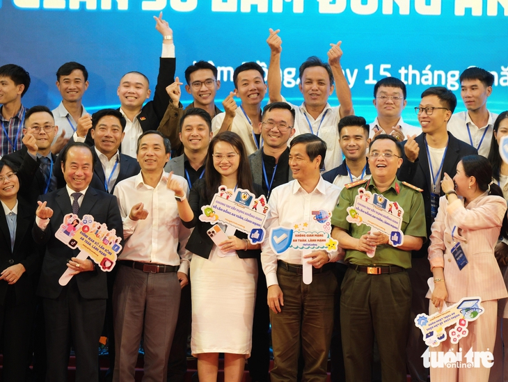 không gian mạng - Ảnh 3.