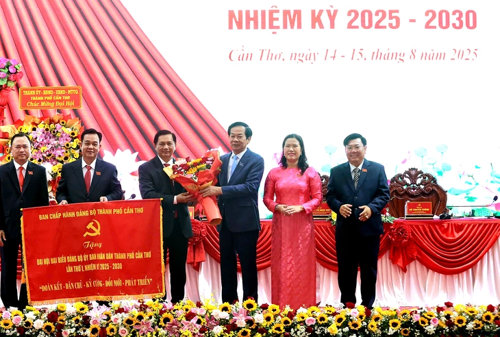 Cần Thơ phấn đấu đến năm 2030 thành một cực tăng trưởng của quốc gia - Ảnh 1.