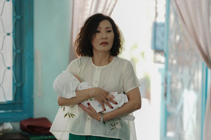 Hồng Đào - Ảnh 1.