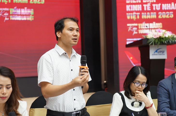 Giá đất cao và luôn ‘nhảy múa’ khiến doanh nghiệp nhỏ gặp khó - Ảnh 3.
