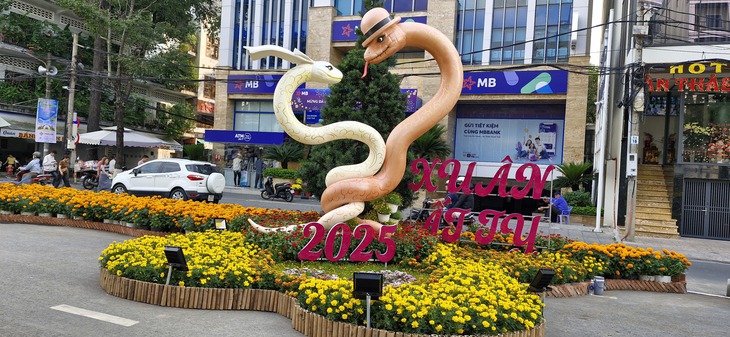 đường hoa - Ảnh 1.