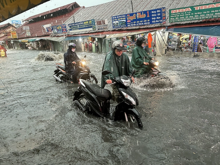 mưa to - Ảnh 1.