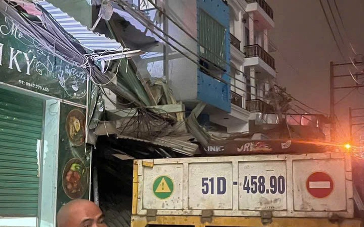 Vụ nổ kinh hoàng tại nhà trọ công nhân khiến 2 người thiệt mạng - Ảnh 2.
