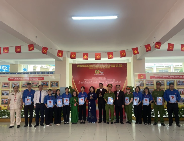 Trưởng Ban Nội chính Thành ủy TP.HCM 'đặt hàng' phường Phước Long chuyển đổi số mạnh mẽ - Ảnh 5.