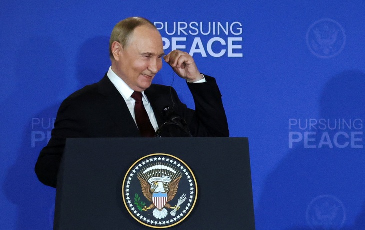 Ông Putin tiết lộ lời đầu tiên nói với ông Trump tại Alaska - Ảnh 1.