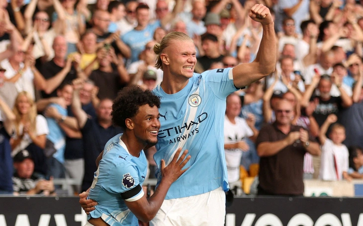 Bi kịch ở ngày khai màn Premier League - Ảnh 2.