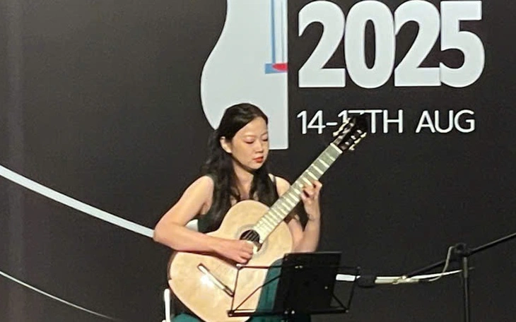 Nghệ sĩ guitar Marcin lần đầu biểu diễn tại TP.HCM: 'Việt Nam thực sự khiến tôi phấn khích' - Ảnh 6.