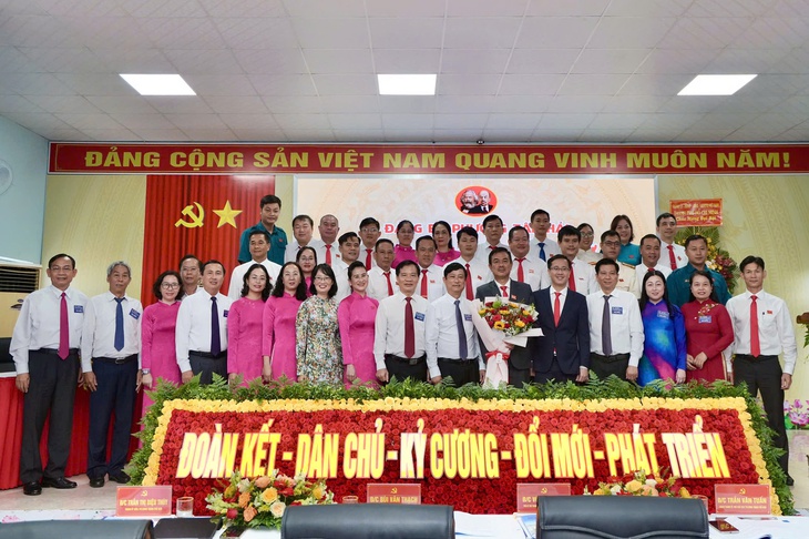 Phó bí thư Võ Văn Minh: Nghiên cứu làm metro, giảm phụ thuộc quốc lộ 51 - Ảnh 2.