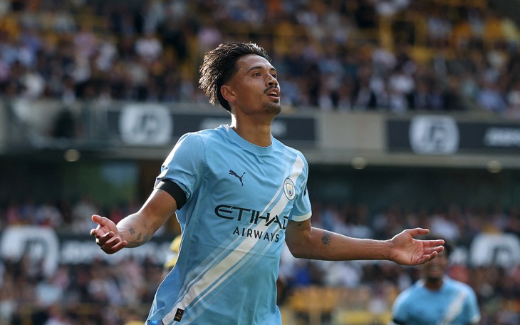 Ngôi sao Man City ủng hộ tuyển Indonesia trong trận thua Việt Nam - Ảnh 3.