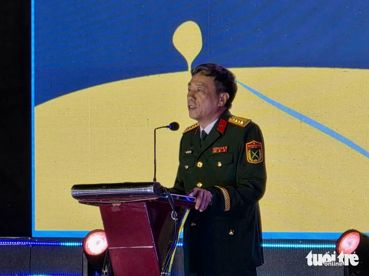 Truyền lửa đến người trẻ qua 'Những câu thơ viết nên hình đất nước' - Ảnh 3.