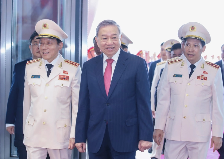 Tổng Bí thư Tô Lâm dự Lễ kỷ niệm 80 năm Ngày truyền thống Công an nhân dân - Ảnh 1.