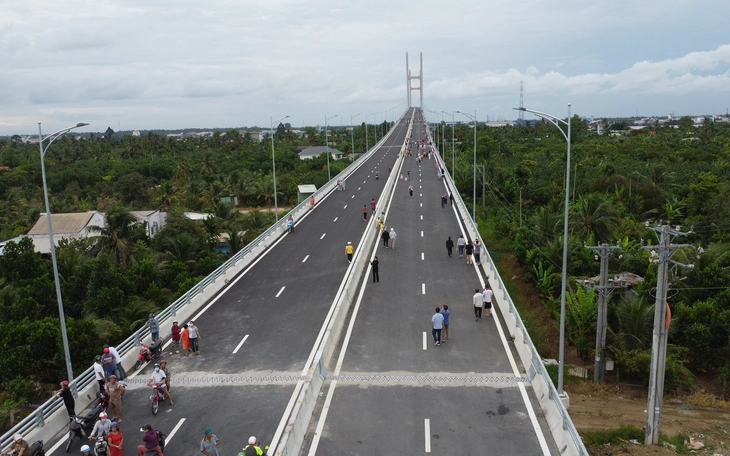 Cảng Bãi Gốc, hai khu công nghiệp tại đông Đắk Lắk… đồng loạt khởi công dịp 19-8 - Ảnh 3.