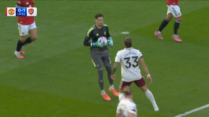 CĐV phát cuồng với chiến thuật kiếm phạt góc tinh quái của Arsenal - Ảnh 2.