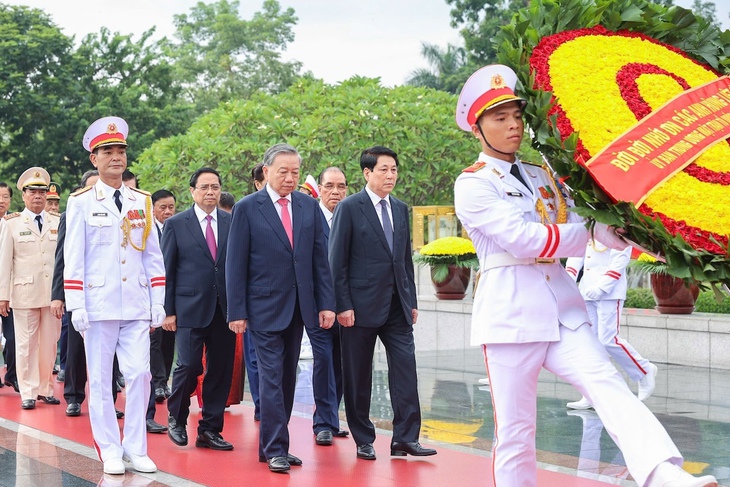 Lãnh đạo Đảng, Nhà nước viếng Chủ tịch Hồ Chí Minh - Ảnh 3.