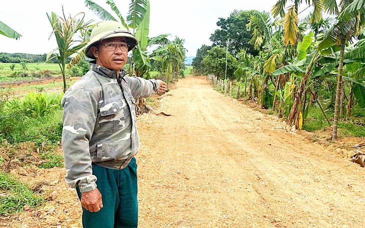 Khó tin: sau18 năm hiến đất, đường vẫn chưa làm, dân phải 'lội' bùn - Ảnh 6.