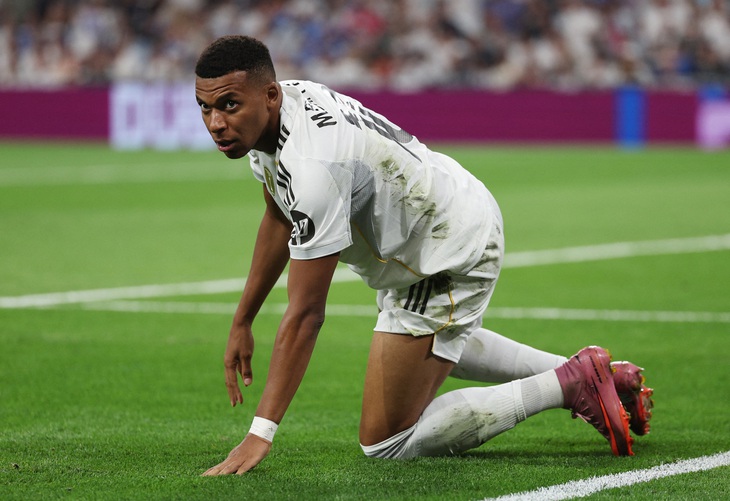 Real Madrid khởi đầu mùa giải đầy vất vả - Ảnh 1.